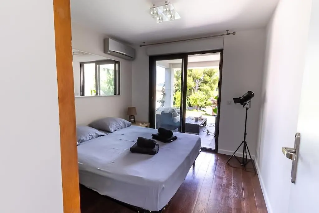 Maison Tia Cassis 0*,  France