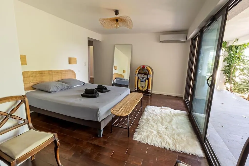 Maison Tia Cassis 0*,
